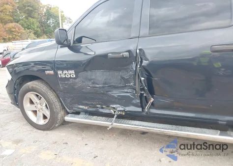 2018 Ram 1500 Express 4X4 5'7 Box z USA, uszkodzony, nr VIN 3C6RR7KT4JG269748